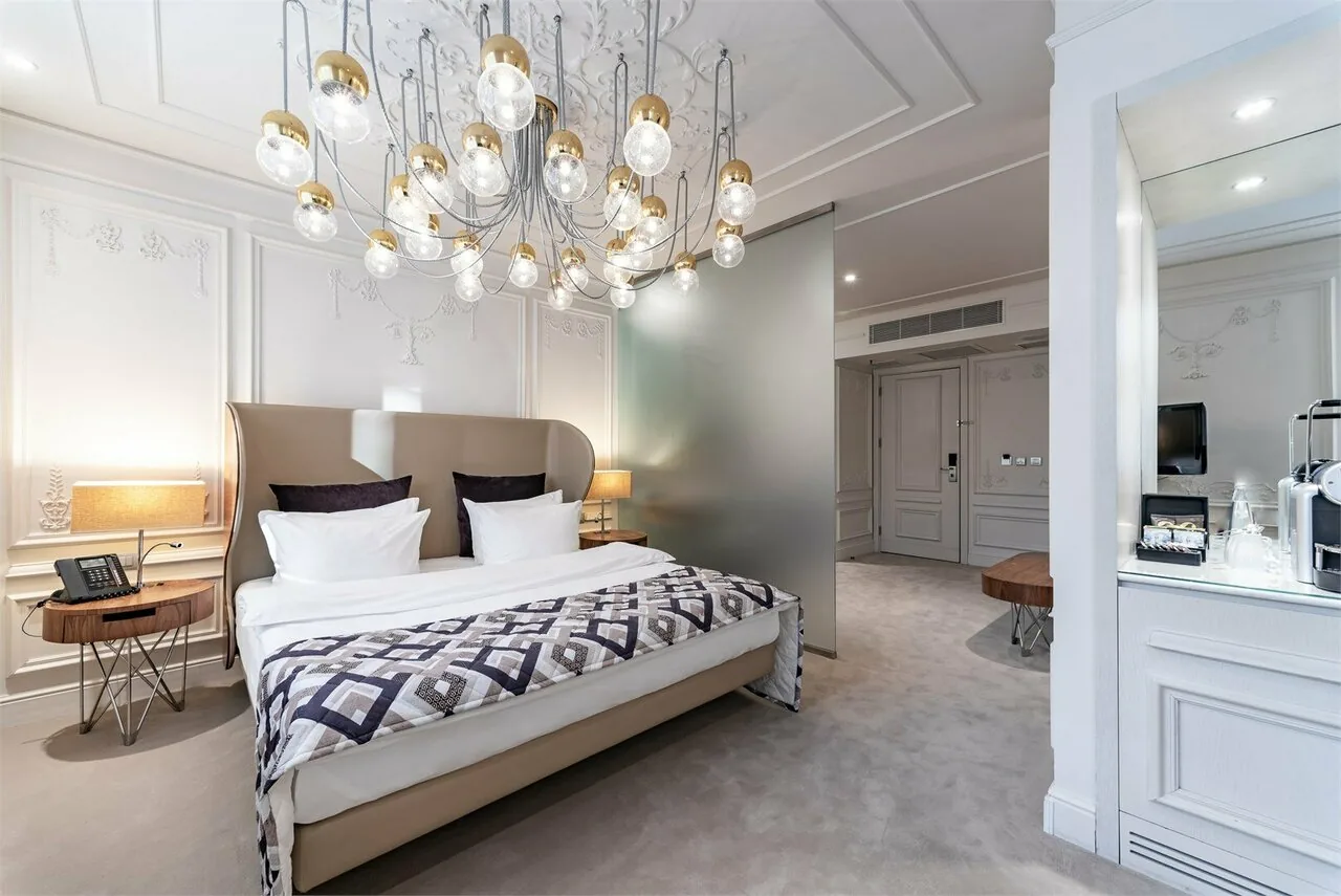 Номер «Люкс» в Crown Hotel Санкт-Петербург